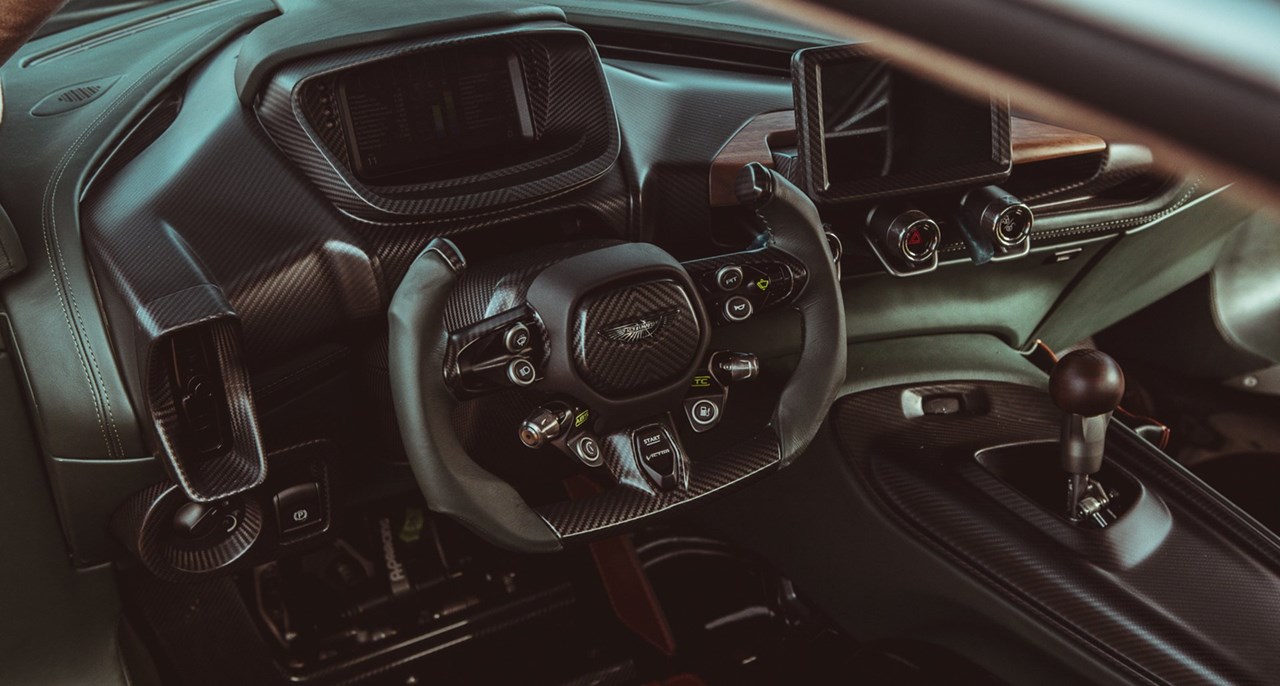 Αγωνιστικού τύπου τιμόνι για την Victor