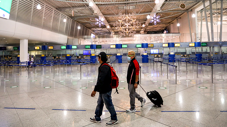 Επταήμερη καραντίνα για επιβάτες διεθνών πτήσεων
