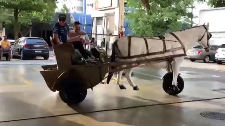 Προηγμένη άμαξα