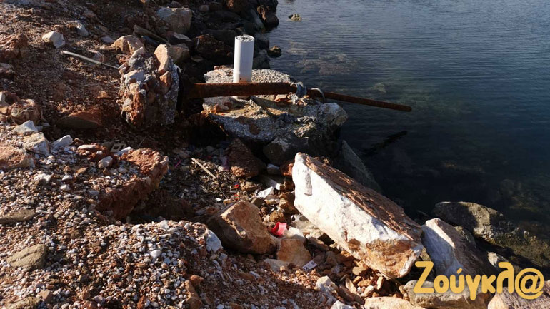 Εικόνες νροπής και εγκατάλειψης στον Ναυτικό Όμιλο Νέας Μάκρης