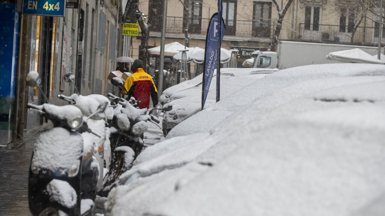 Η Μαδρίτη προετοιμάζεται για τις σφοδρότερες χιονοπτώσεις εδώ και δεκαετίες
