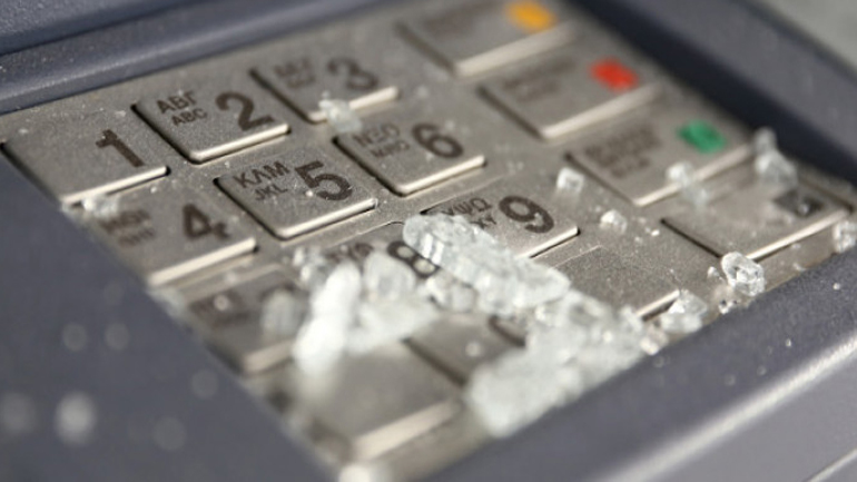 Αποπειράθηκαν να… αποσπάσουν ΑΤΜ από σούπερ μάρκετ των Μελισσίων Αποπειράθηκαν να… αποσπάσουν ΑΤΜ από σούπερ μάρκετ των Μελισσίων