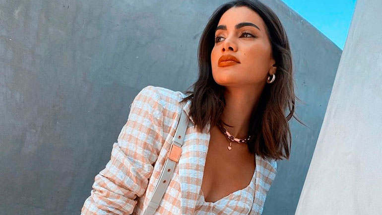 Camila Coelho: Τα 3 βασικά βήματα που κάνει πάντα στην πρωινή beauty routine