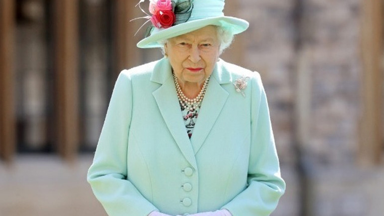 Εμβολιάστηκαν η βασίλισσα Ελισάβετ και ο 99χρονος σύζυγός της πρίγκιπας Φίλιππος
