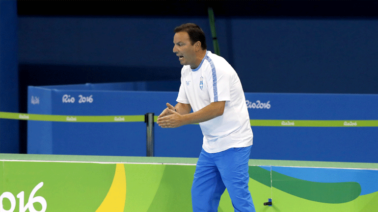 Βλάχος: «Χαμηλά το κεφάλι, το μυαλό μας στο Ρότερνταμ»