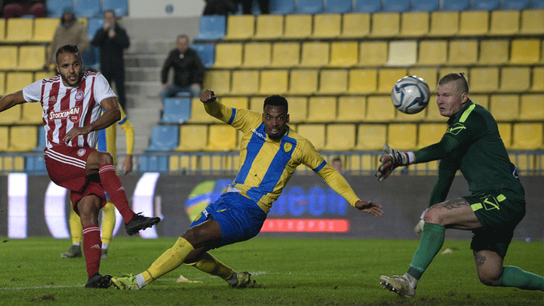 Super League: Στο Αγρίνιο δοκιμάζεται ο πρωτοπόρος Ολυμπιακός