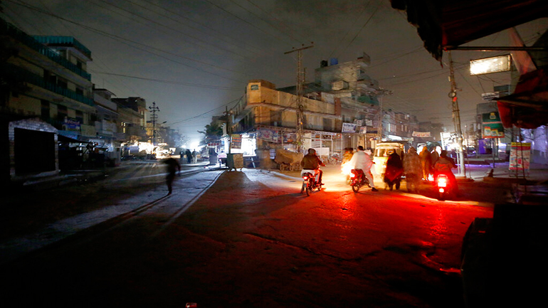Aποκαταστάθηκε η ηλεκτροδότηση στο Πακιστάν μετά το ολικό μπλακ-άουτ