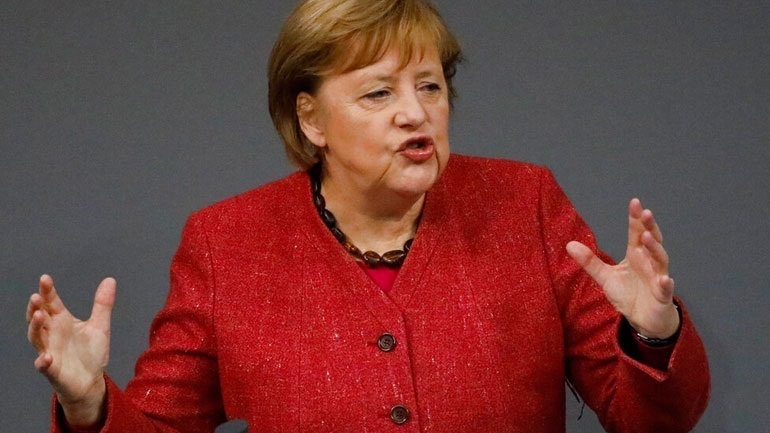 Μέρκελ: Προβληματικός ο αποκλεισμός του Τραμπ από το Twitter