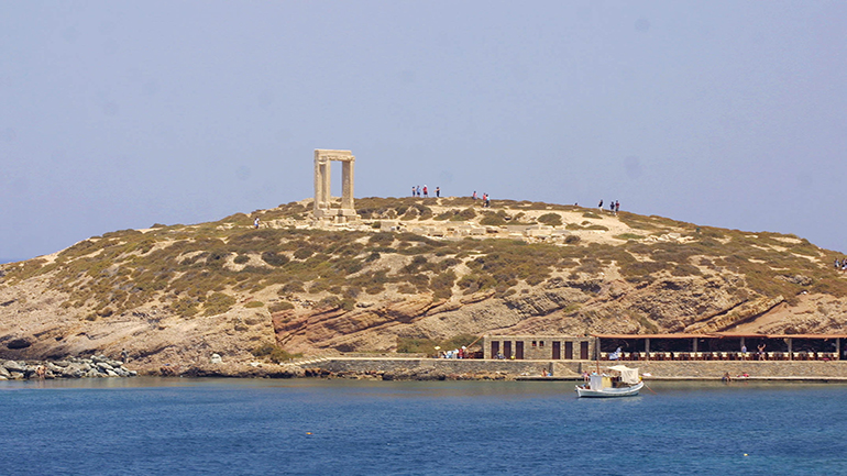 Νάξος: Πήγε να ταΐσει τα ζώα του και βρέθηκε νεκρός στο αμάξι του