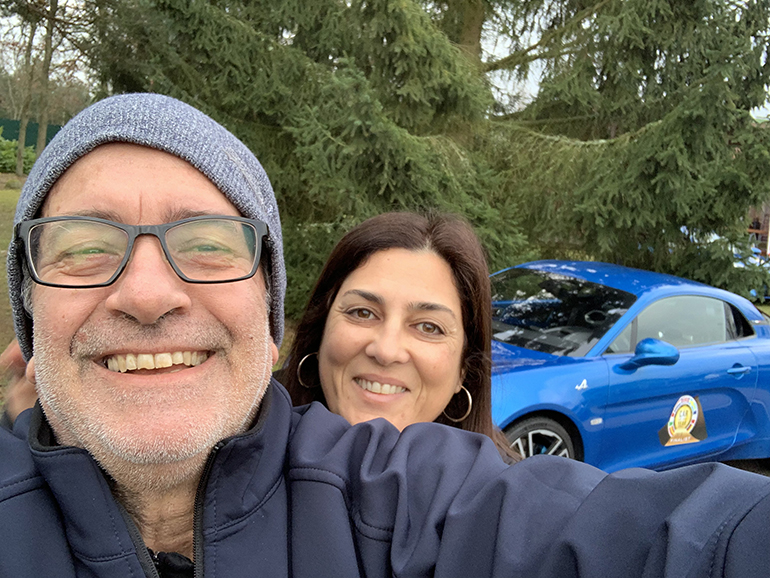 Ο Στράτης Χατζηπαναγιώτου παρέδωσε τη σκυτάλη στην Ελένη Ξενάκη