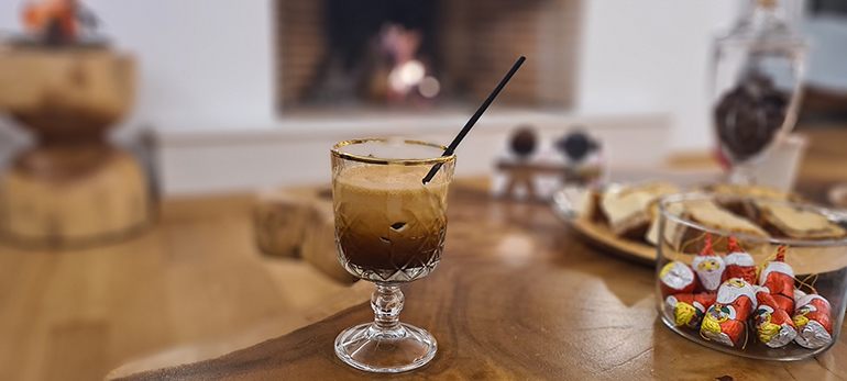 Πού θα πάει θα έρθουν και οι μέρες που θα πίνουμε τον καφέ μας και έξω, όχι μόνο στο σπίτι...