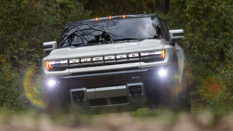 Ποιος οδήγησε πρώτος το ηλεκτρικό Hummer;
