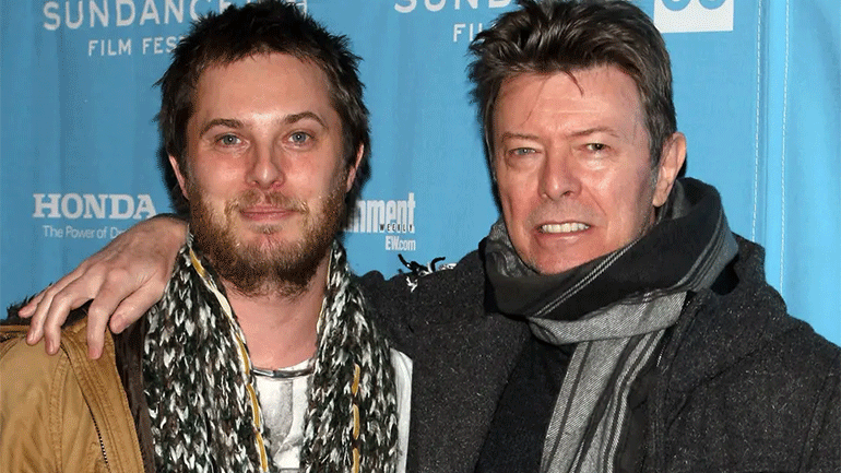 Ο γιος του Ντέιβιντ Μπόουι, Ντάνκαν, τιμά τον πατέρα του