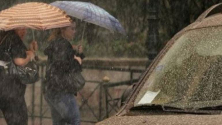 Κακοκαιρία με ισχυρά φαινόμενα και λασποβροχές