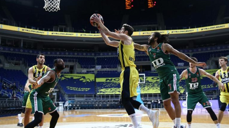 Σε ανοδική πορεία η Φενέρ, 96-76 τη Μπασκόνια