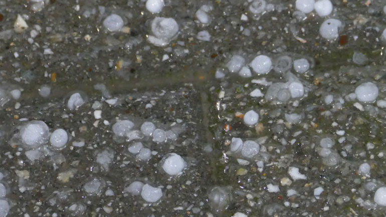 Απίστευτη χαλαζόπτωση στη Λάρισα