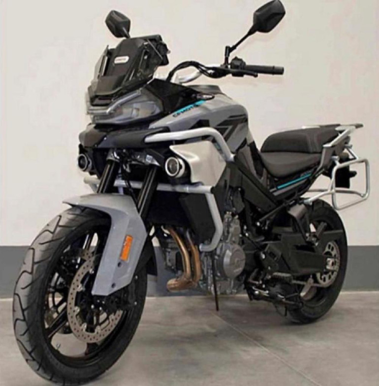 Η τελική μορφή του MT800 της CFMoto.