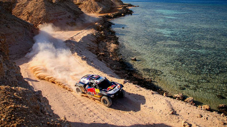 Dakar 2021 SS9: Πάτησε γκάζι ο Peterhansel, εγκατέλειψε ο Price