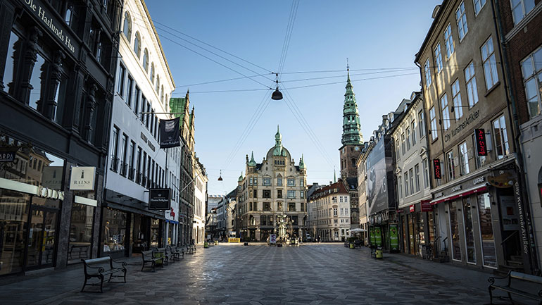 Κλείνει μερικώς το κοινοβούλιο της Δανίας λόγω της αύξησης των κρουσμάτων Covid-19