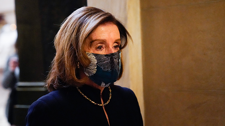 Πελόζι: Ο Ντόναλντ Τραμπ συνιστά “άμεσο κίνδυνο” για τη χώρα και “πρέπει να φύγει”