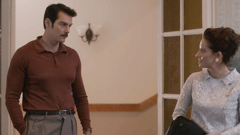 Άγριες Μέλισσες: Η Δόμνα στριμώχνει τον Κωνσταντη έχοντας μάθει το μυστικό του