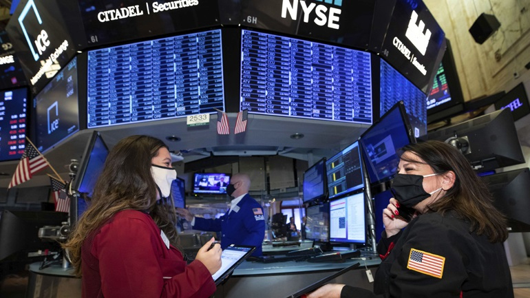 Μεικτά πρόσημα στη Wall Street