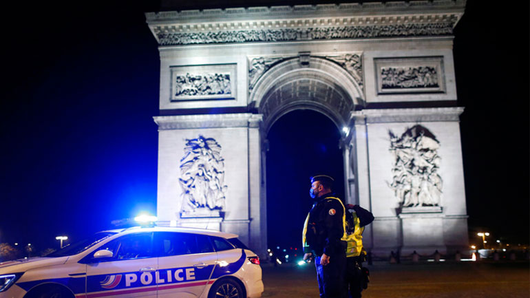 Σκληρό lockdown σε όλη τη Γαλλία – Απαγόρευση κυκλοφορίας από τις 18:00