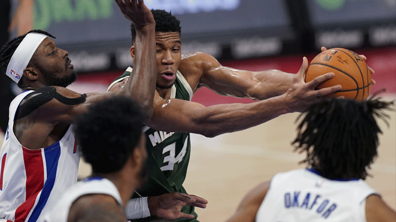 Τα highlights του Γιάννη Aντετοκούνμπο στη νίκη των Μπακς επί των Πίστονς