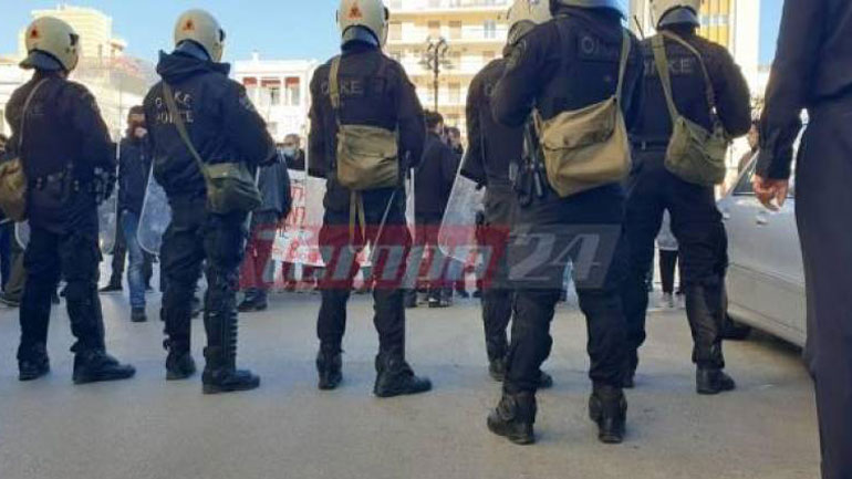 Πάτρα: Ένταση στην πλατεία Γεωργίου από φοιτητές