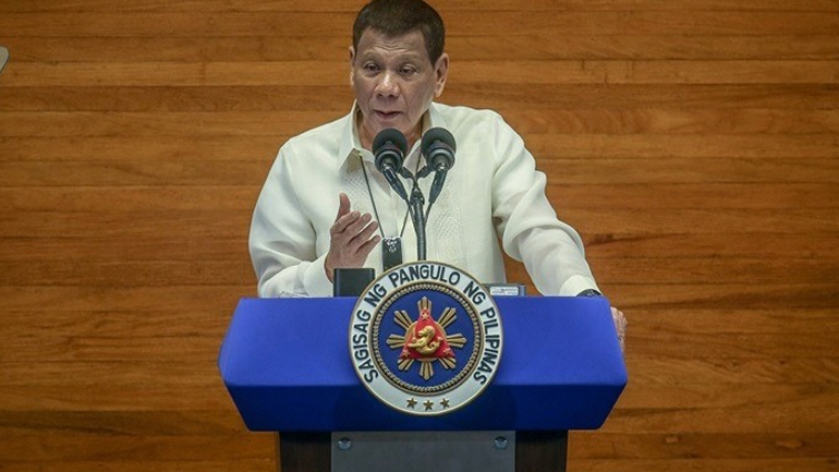 Ντουτέρτε: Η προεδρία δεν είναι δουλειά για μια γυναίκα