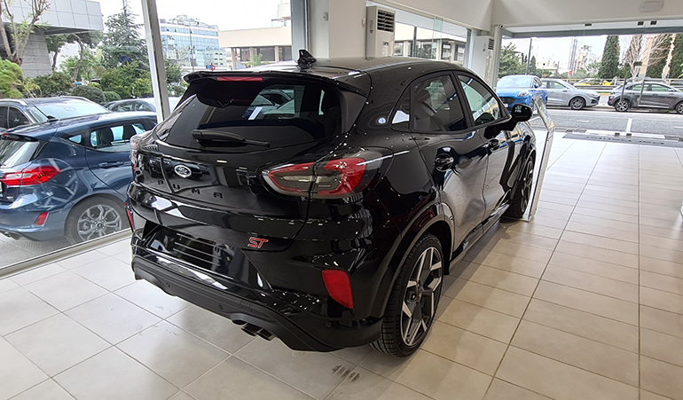 Crossover γι' αυτούς που ξέρουν...