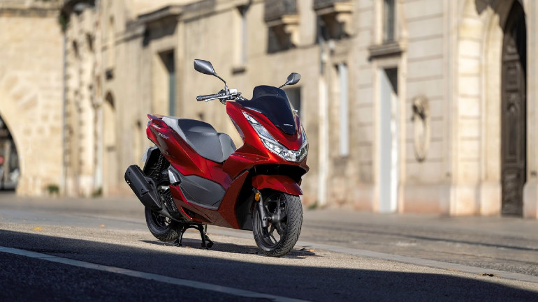 Στις 3.300€ το νέο Honda PCX 125