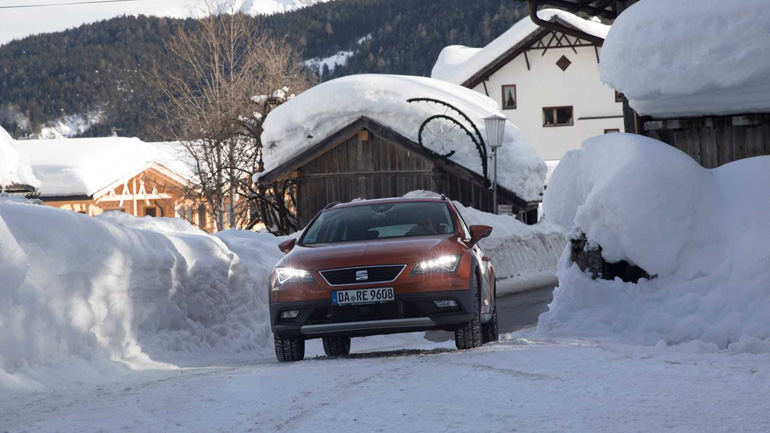 Τα 7 αξεσουάρ που πρέπει να έχει κάθε οδηγός στο αυτοκίνητό του