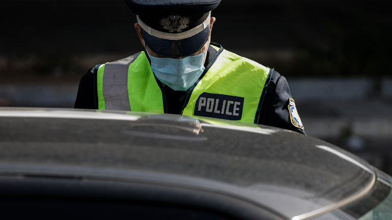 Kρήτη: Αρνητής του κορωνοϊού γρονθοκόπησε δημοτικό αστυνομικό κατά τη διάρκεια ελέγχου Kρήτη: Αρνητής του κορωνοϊού γρονθοκόπησε δημοτικό αστυνομικό κατά τη διάρκεια ελέγχου