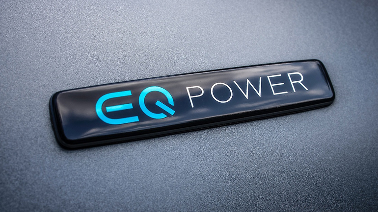 Αυτό το λογότυπο παραπέμπει στα plug-in hybrid μοντέλα της Mercedes