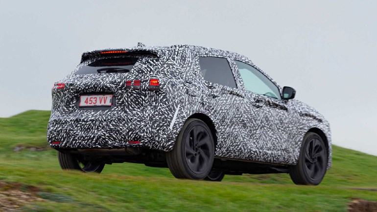 Με 140, 160 και 190 ίππους, σε εκδόσεις 2WD και 4WD