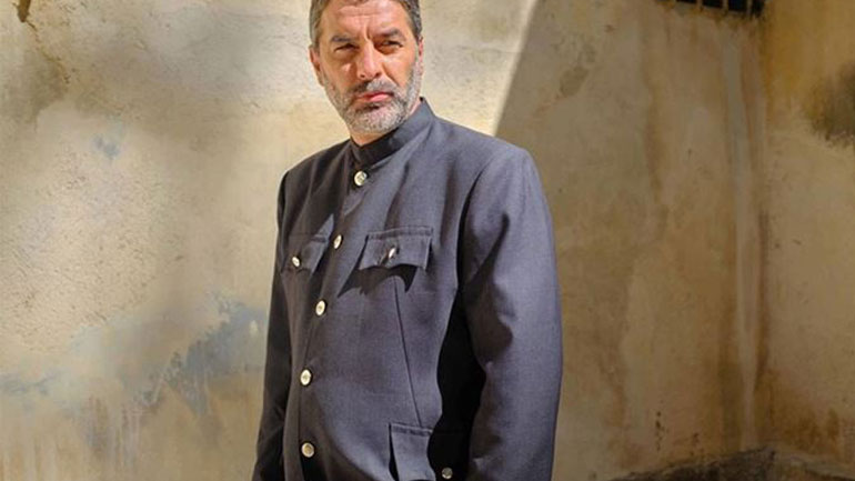 Ο Βασίλης Μπισμπίκης αποκαλύπτει το τέλος του Βόσκαρη στις «Άγριες Μέλισσες»