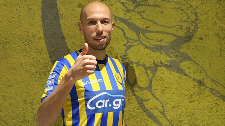 Παναιτωλικός: Υπέγραψε ο Τσότσαλιτς