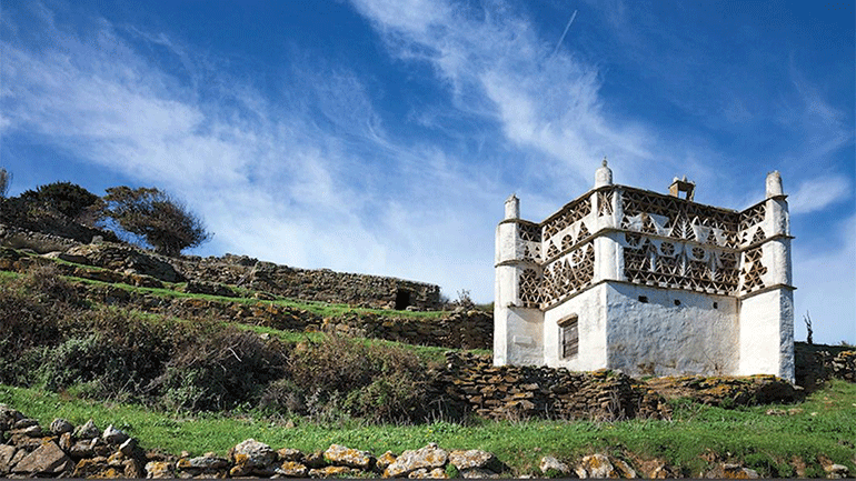 Ψηφιακή έκθεση με περιστεριώνες της Αιγύπτου και της Τήνου