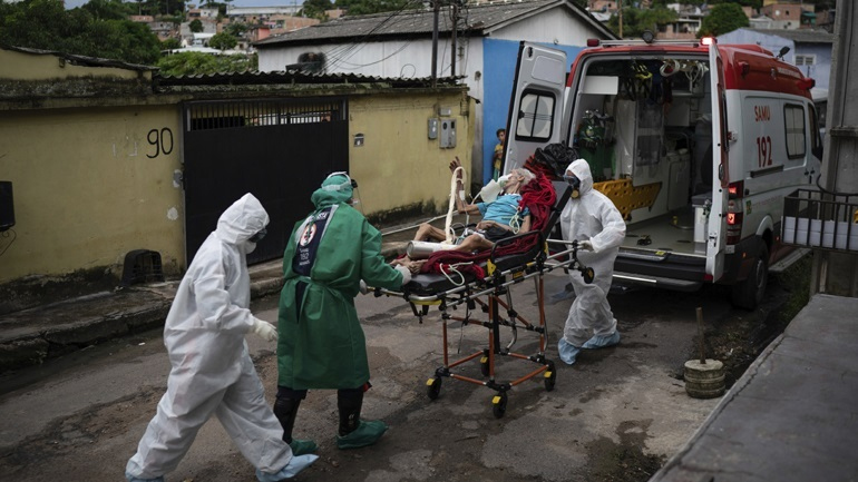 Covid-19: Πλησιάζουν τους 210.000 οι νεκροί στη Βραζιλία