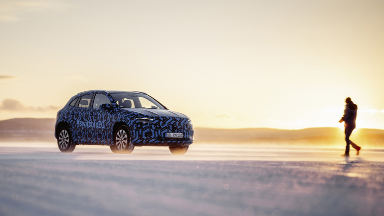 Αποκαλύπτεται η νέα Mercedes EQA