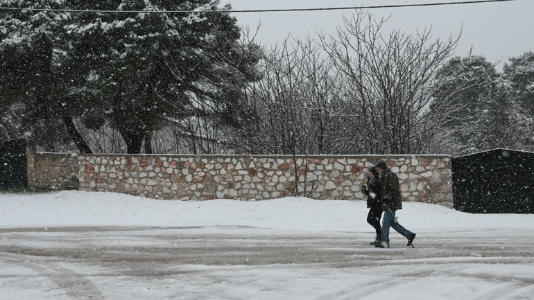 Δήμος Διονύσου: Κλειστά τα σχολεία την Τρίτη λόγω παγετού