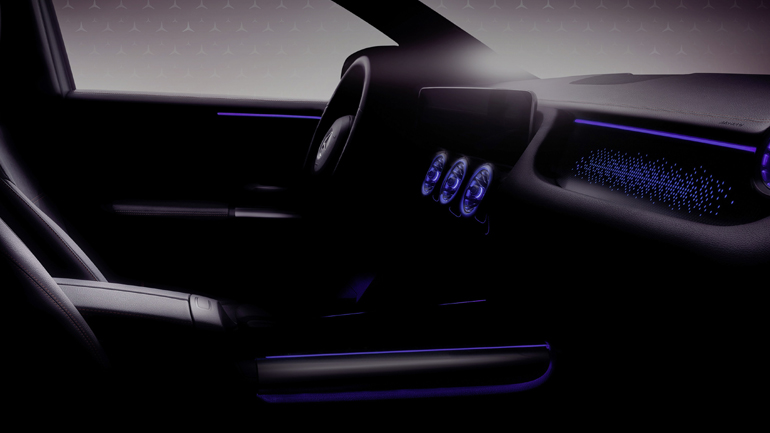 Φέρει προηγμένες ψηφιακές οθόνες με επιπλέον λειτουργίες συνδεσιμότητας.