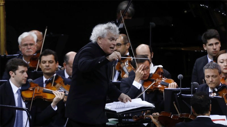 Brexit: Ο Βρετανός διευθυντής ορχήστρας Σάιμον Ρατλ έχει ζητήσει γερμανική υπηκοότητα