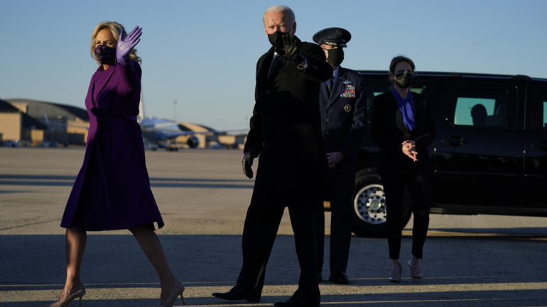 ΗΠΑ: Ο Μπάιντεν έφτασε στη στρατιωτική βάση Άντριους στα προάστια της Ουάσινγκτον