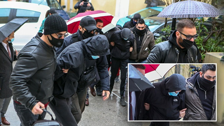 Στον ανακριτή τα αδέρφια που χτύπησαν τον σταθμάρχη