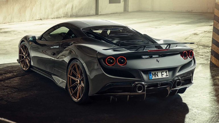 Πανέμορφη, προκλητική και άκρως δυναμική. 