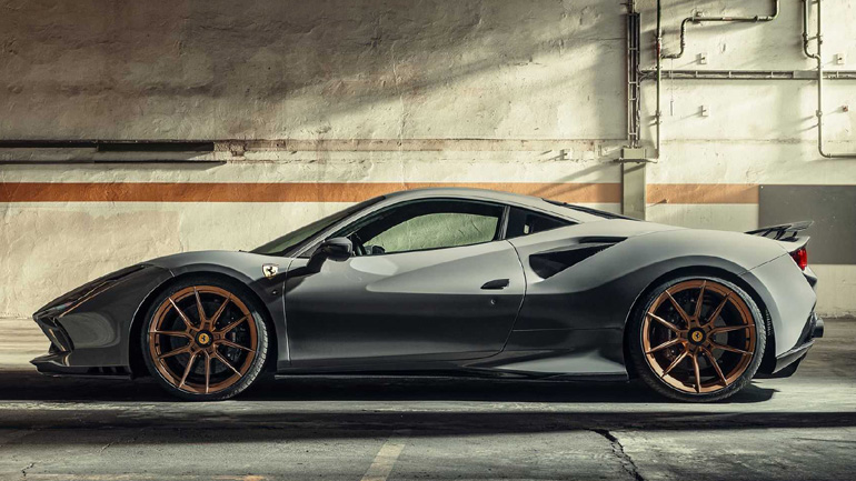 Φοράει ζάντες 21 ιντσών μπροστά και 22΄΄ πίσω.