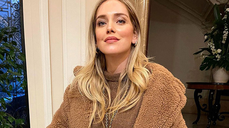 Το πανωφόρι της Chiara Ferragni που θα σας βγάλει ασπροπρόσωπες τον χειμώνα