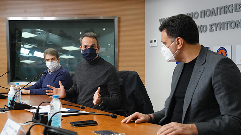 Μητσοτάκης: “Ομαλά και βάσει σχεδίου οι εμβολιασμοί” – Στον στρατό και την αστυνομία οι πλεονάζουσες δόσεις